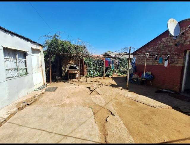 2 BEDROOM HOUSE FOR SALE IN MAPETLA